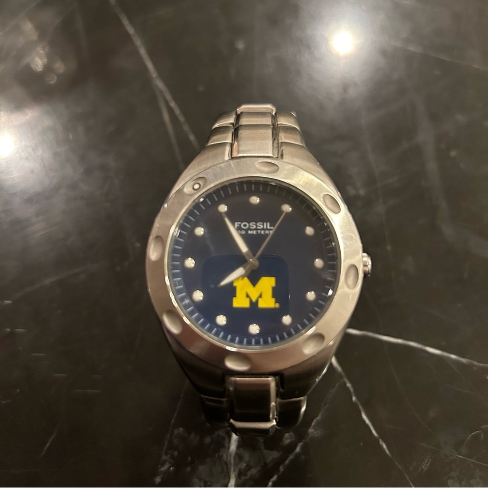Michigan Wolverines NCAA Stainless-Steel Men’s  Watch by Fossil-EUC-New battery